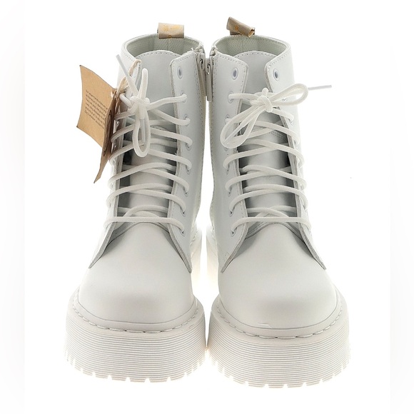 Dr. Martens Mono White platform boots - Vegan, size 9US - Picture 2 of 3